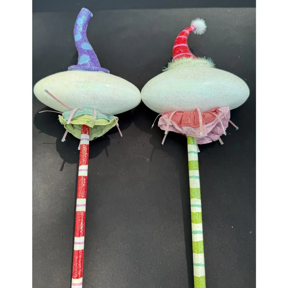 2 Midwest Of Cannon Falls Snowman Whimsical Christmas ornaments -Lo10